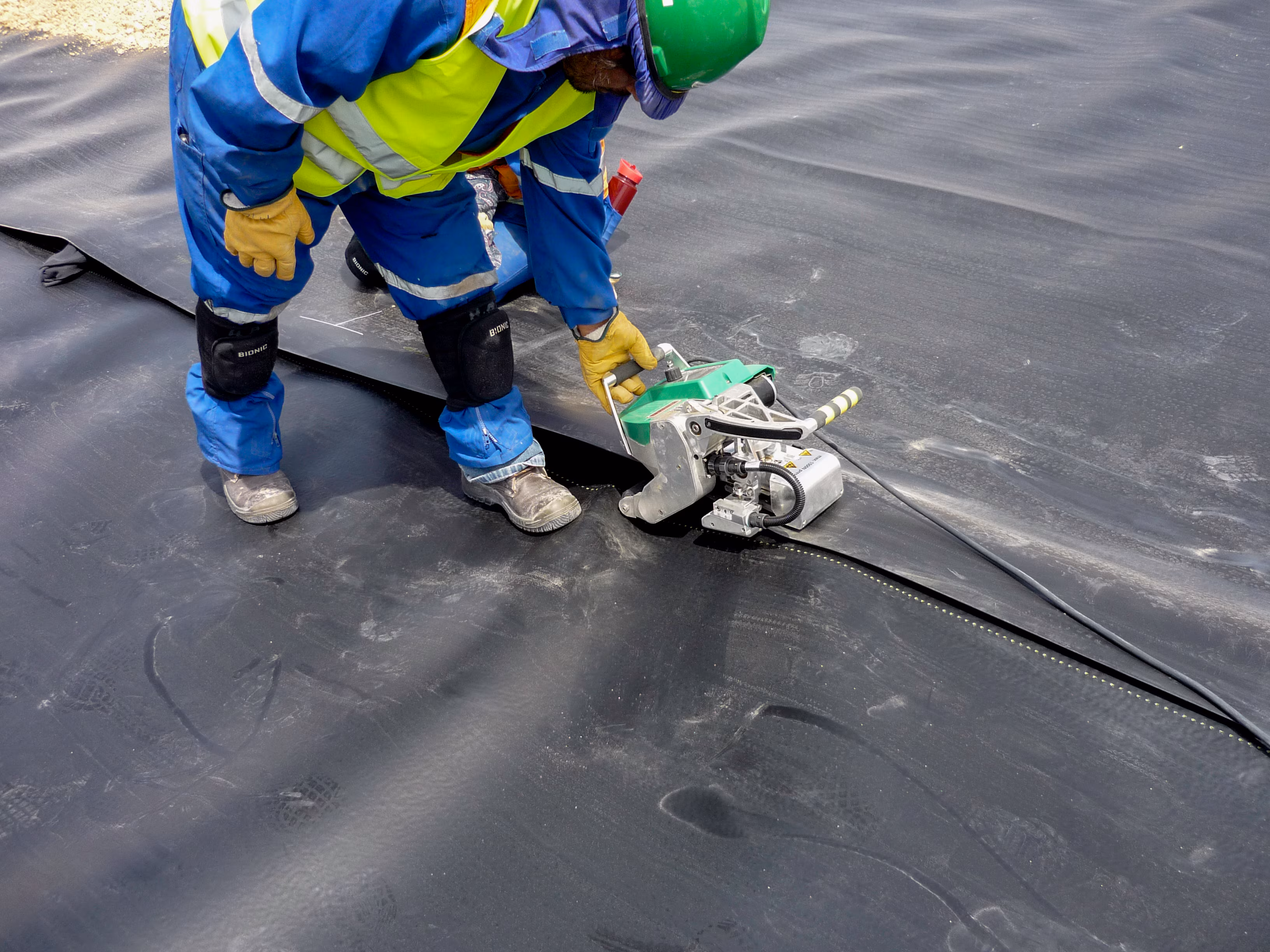 Técnico de obra en instalación industrial